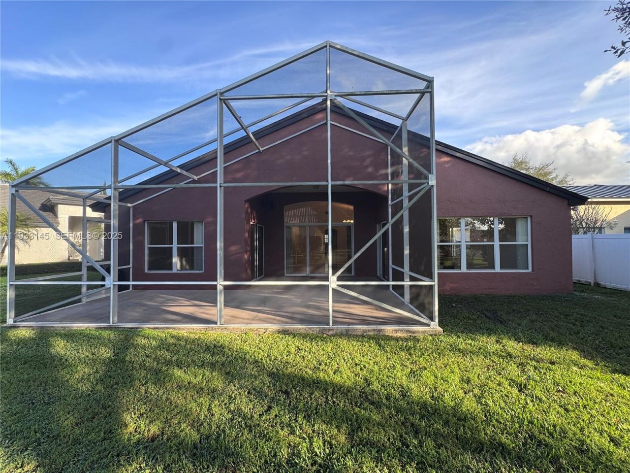 326 SW 162nd Ave , Pembroke Pines, FL 33027 Photo