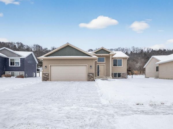 2163 Hadley Hills Drive NE, Rochester, MN 55906