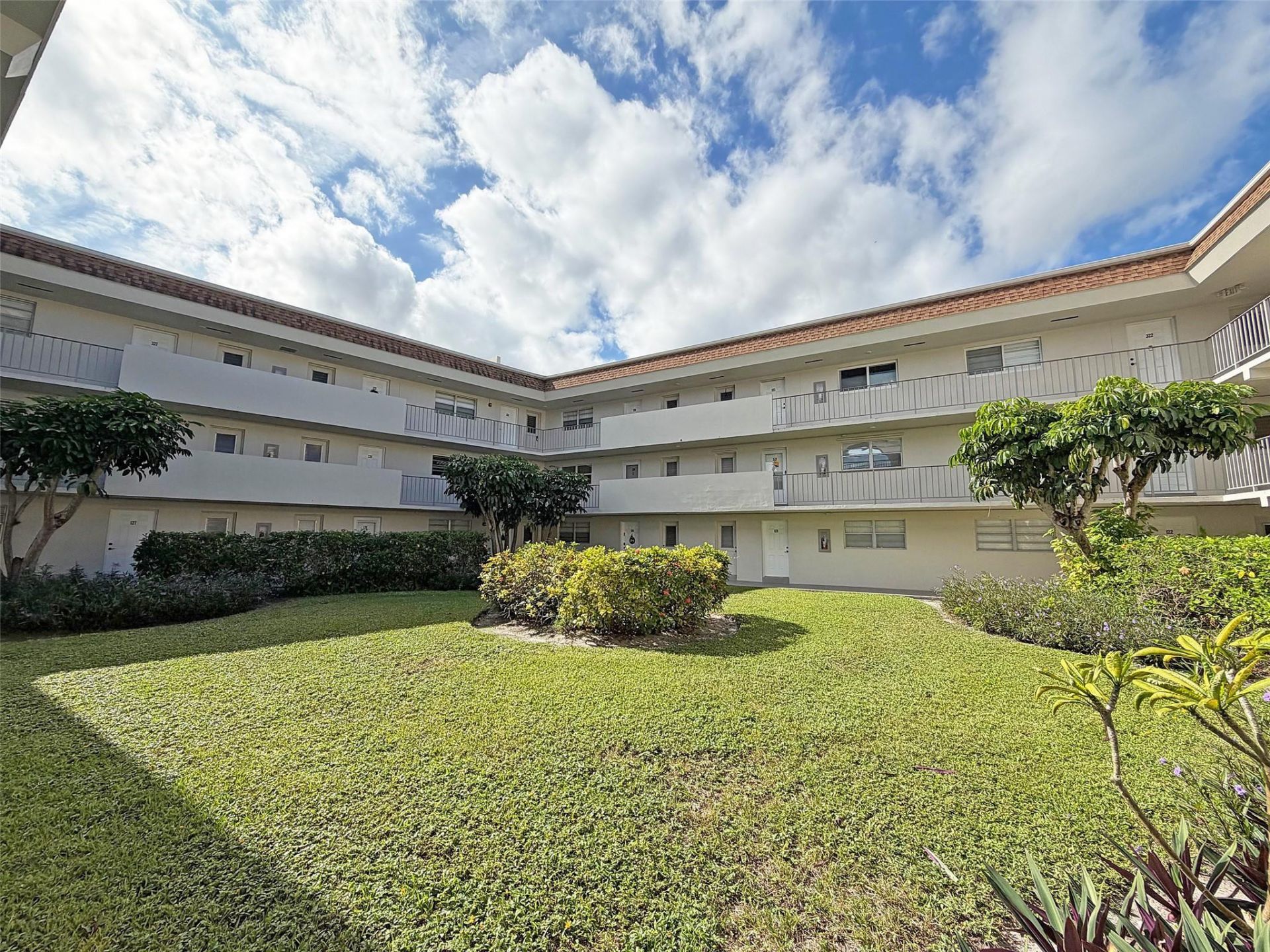 5601 NW 2nd Ave, Unit 325, Boca Raton, FL 33487 Photo