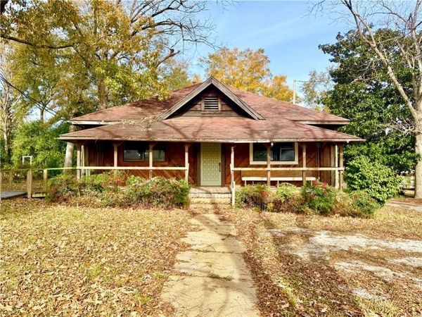 2706 E OAK Street, Jena, LA 71342