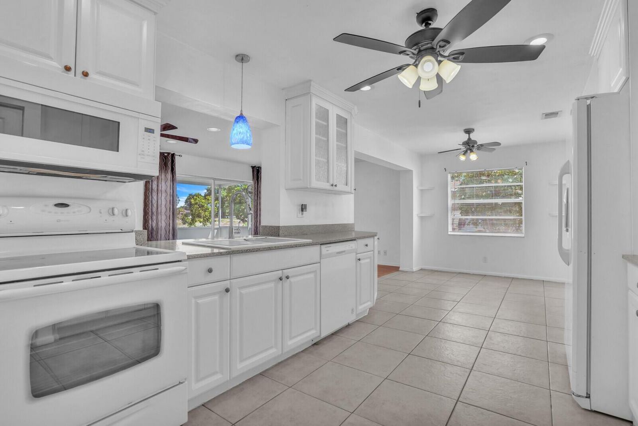 7116 Pine Bluff Drive, Lake Worth, FL 33467 Photo