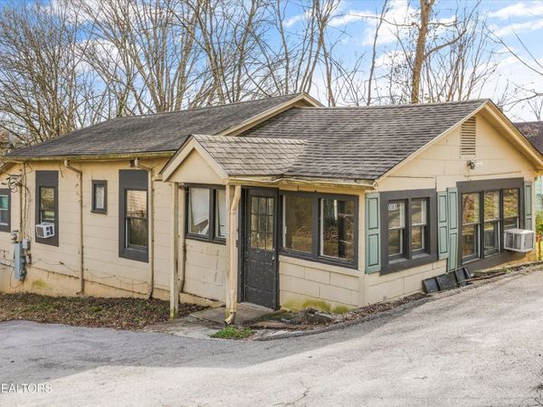 1080 Baker Ave, Knoxville, TN 37920