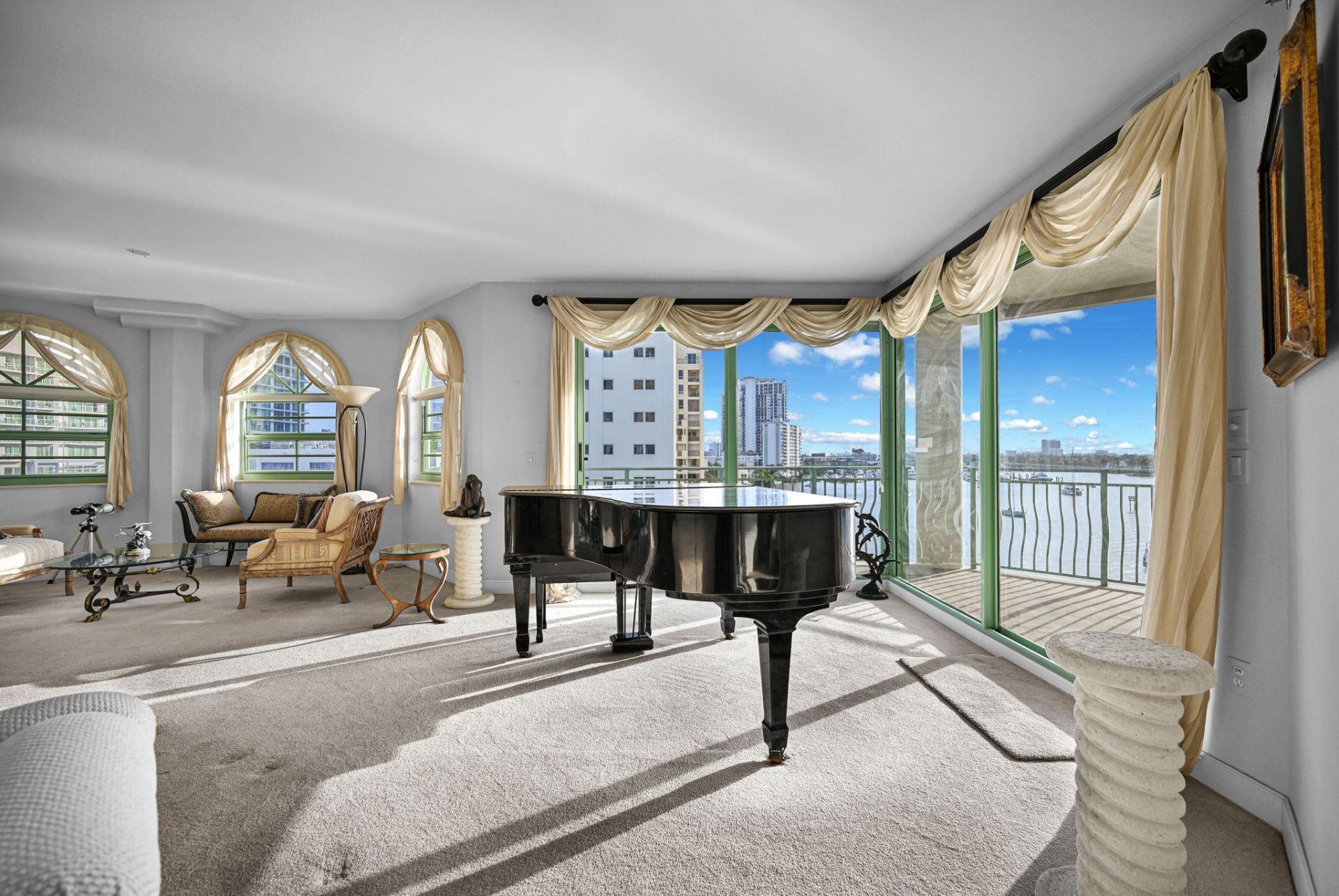 301 N Birch Road, Unit 6S, Fort Lauderdale, FL 33304 Photo