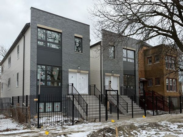 5027 S Indiana Avenue, Chicago, IL 60615