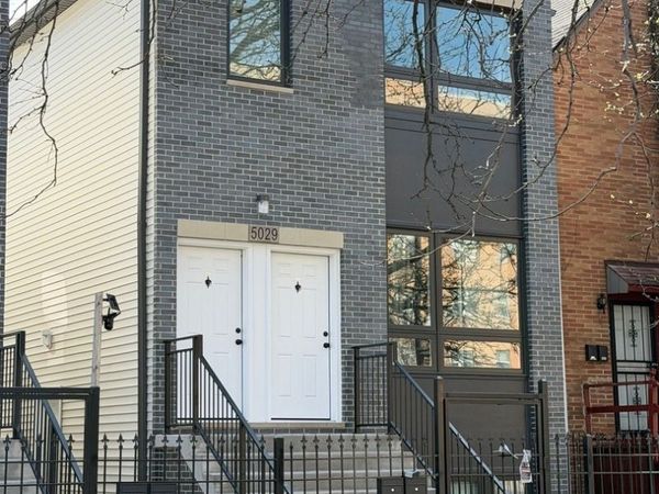 5027 S Indiana Avenue, Chicago, IL 60615