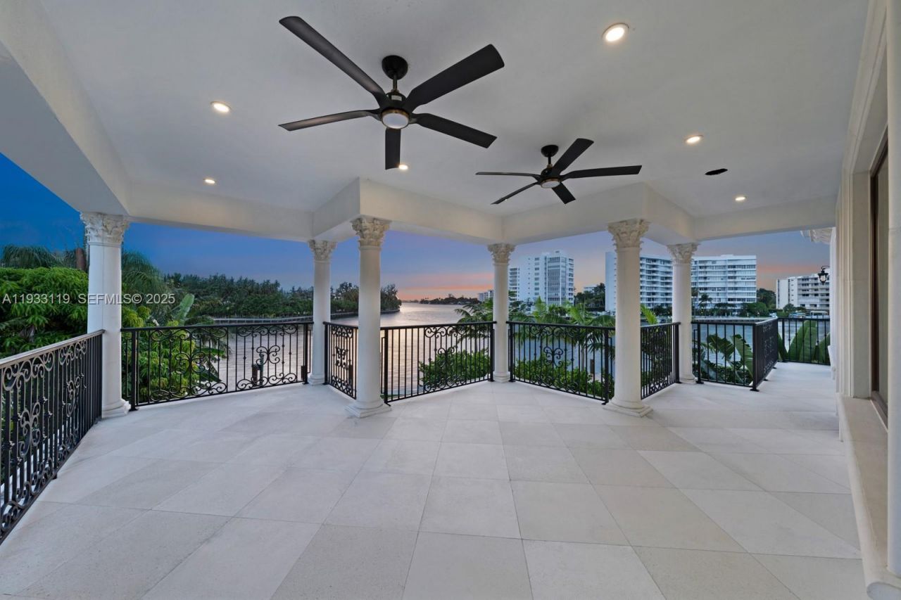 919 92nd St, Surfside, FL 33154 Photo