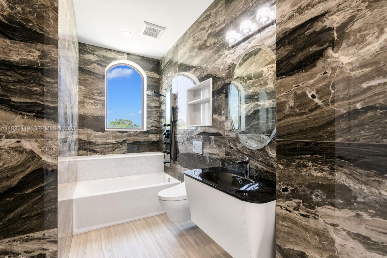 919 92nd St, Surfside, FL 33154 Photo