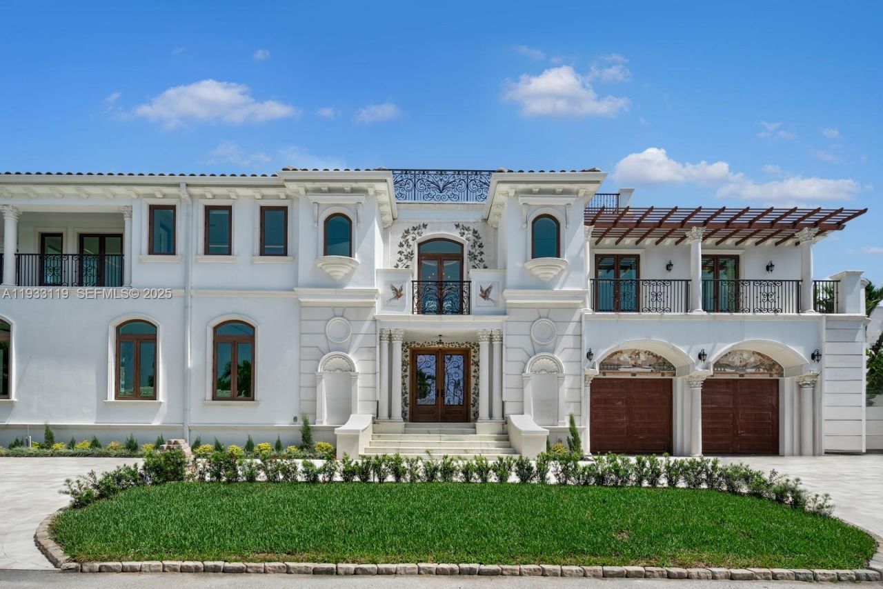 919 92nd St, Surfside, FL 33154 Photo