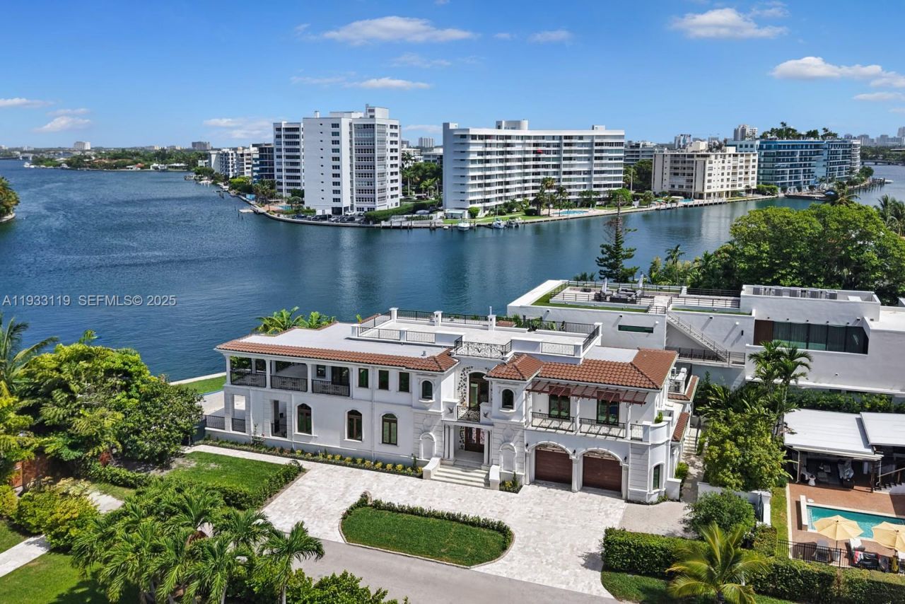 919 92nd St, Surfside, FL 33154 Photo