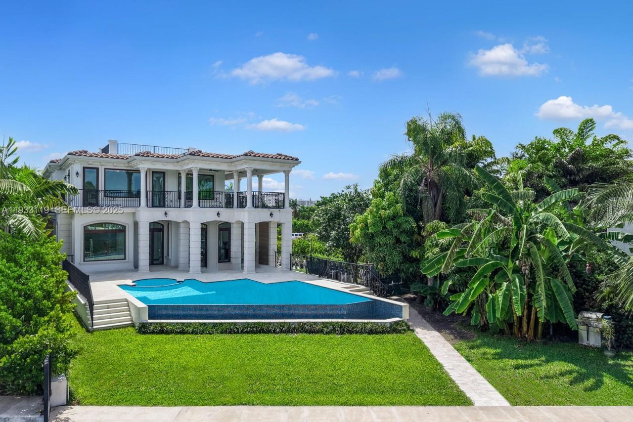 919 92nd St, Surfside, FL 33154 Photo