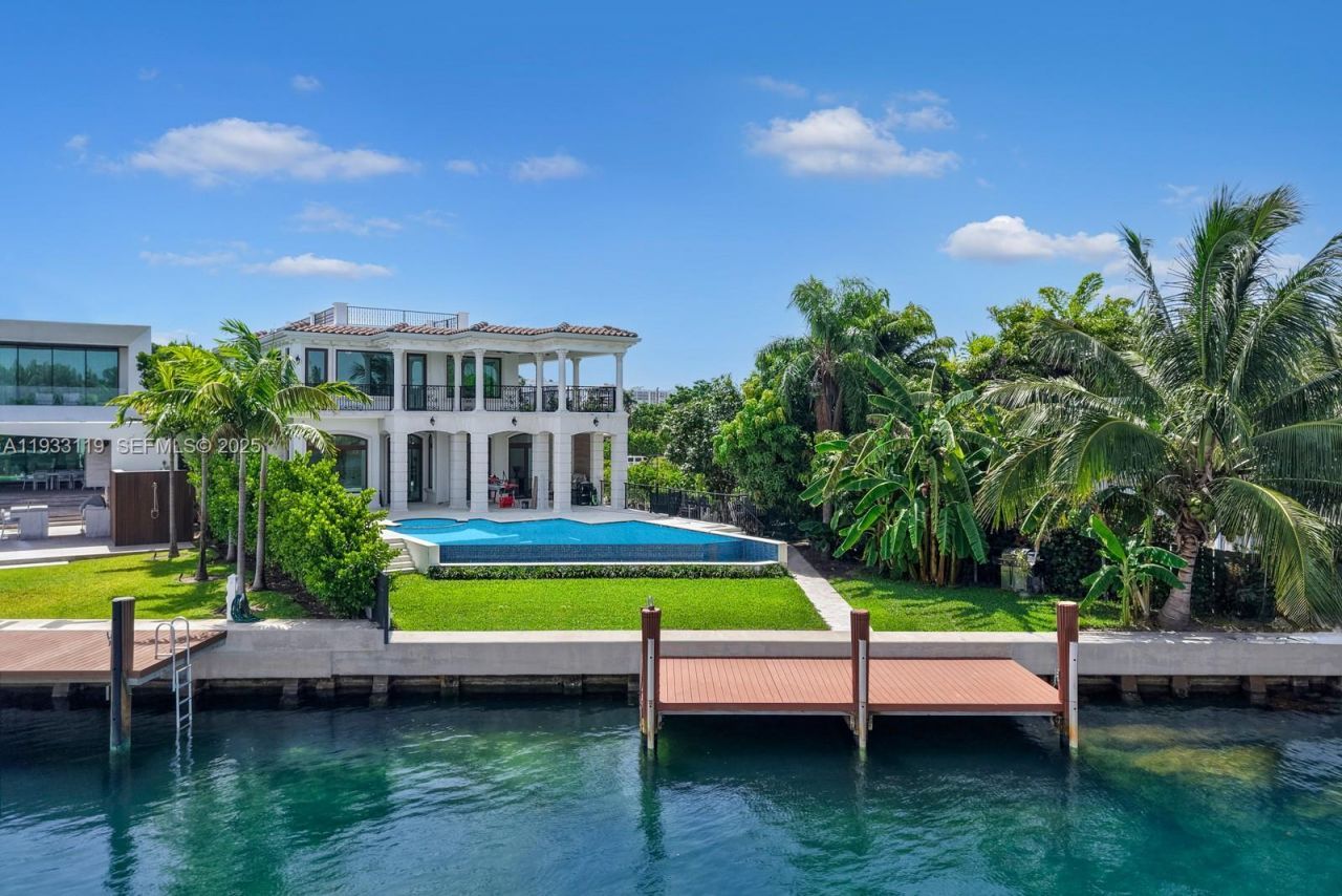 919 92nd St, Surfside, FL 33154 Photo