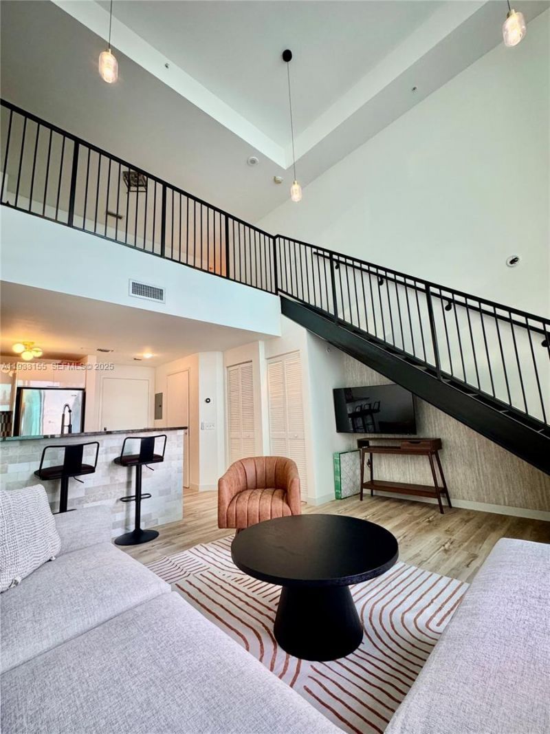 300 S Biscayne Blvd, Unit L-1210, Miami, FL 33131 Photo