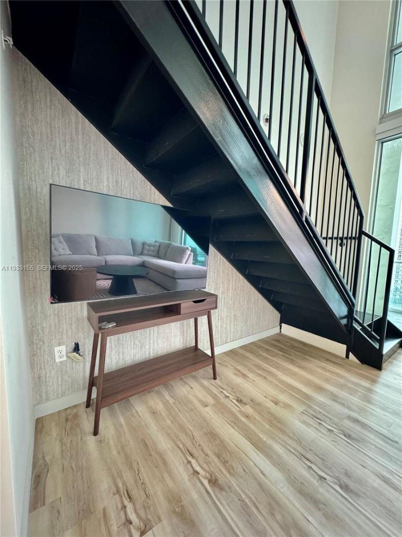 300 S Biscayne Blvd, Unit L-1210, Miami, FL 33131 Photo