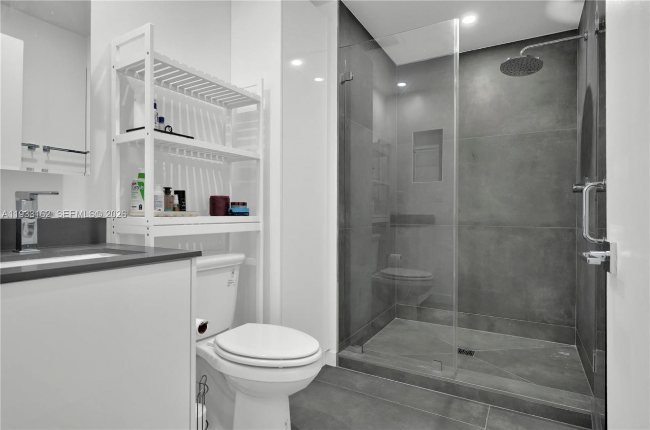 3470 E Coast Ave, Unit H0606, Miami, FL 33137 Photo