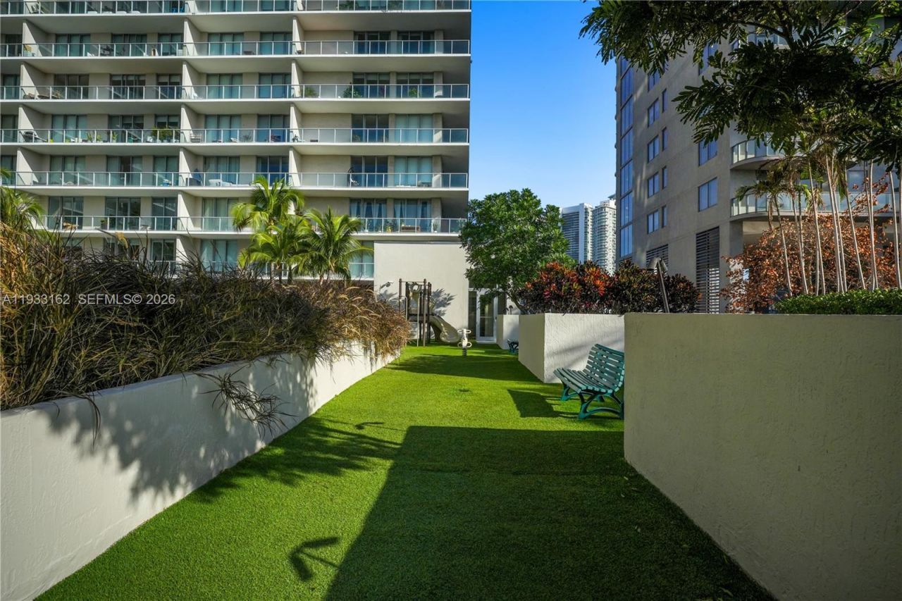 3470 E Coast Ave, Unit H0606, Miami, FL 33137 Photo