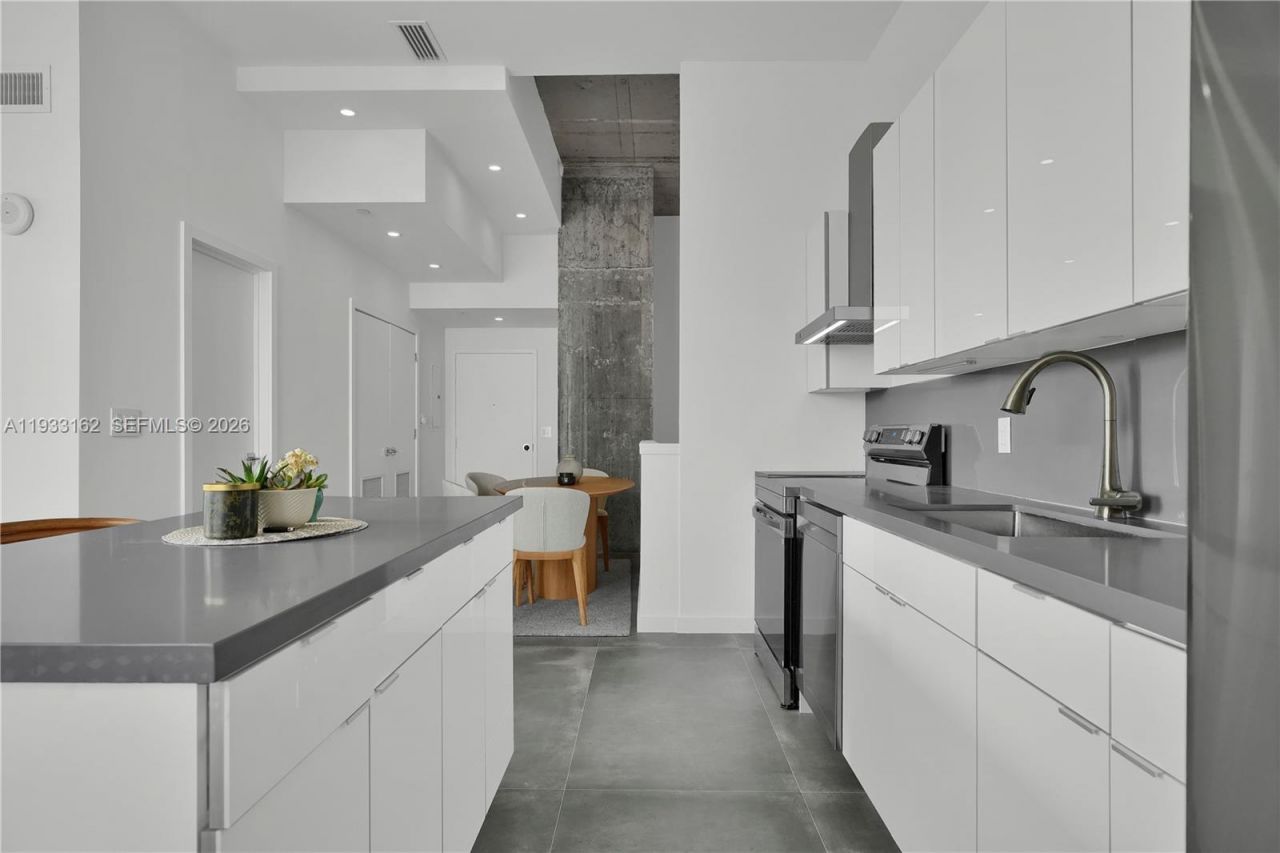 3470 E Coast Ave, Unit H0606, Miami, FL 33137 Photo