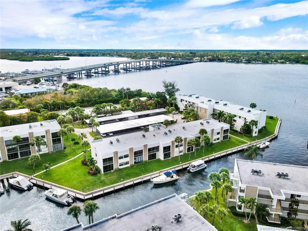 1950 SW Palm City Road, Unit 1-207, Stuart, FL 34994 Photo