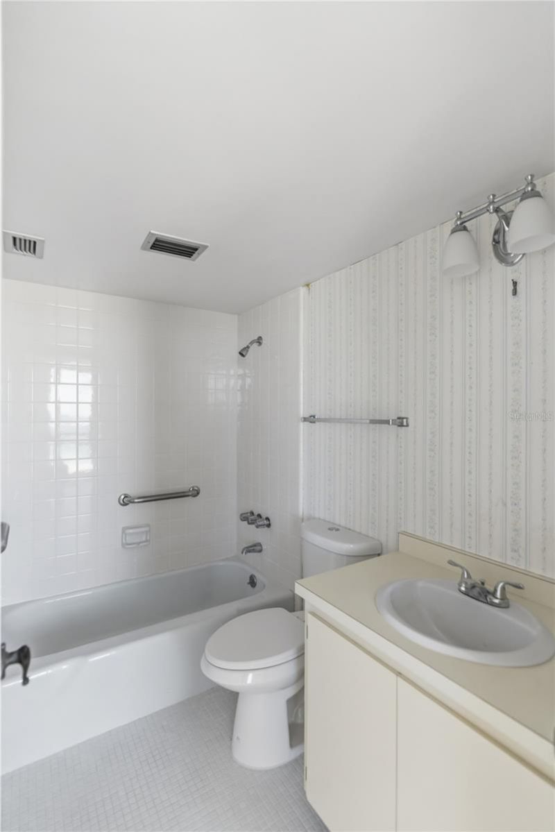 4485 Gulf Of Mexico Drive, Unit 402, Longboat Key, FL 34228 Photo