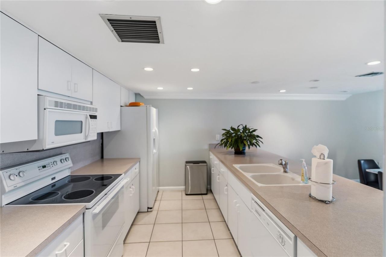 4485 Gulf Of Mexico Drive, Unit 402, Longboat Key, FL 34228 Photo