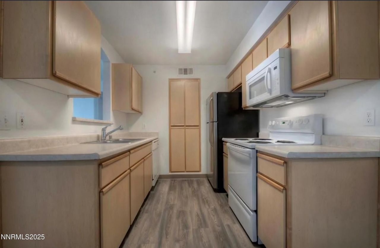 6850 Sharlands Avenue, Unit # 2039, Reno, NV 89523 Photo
