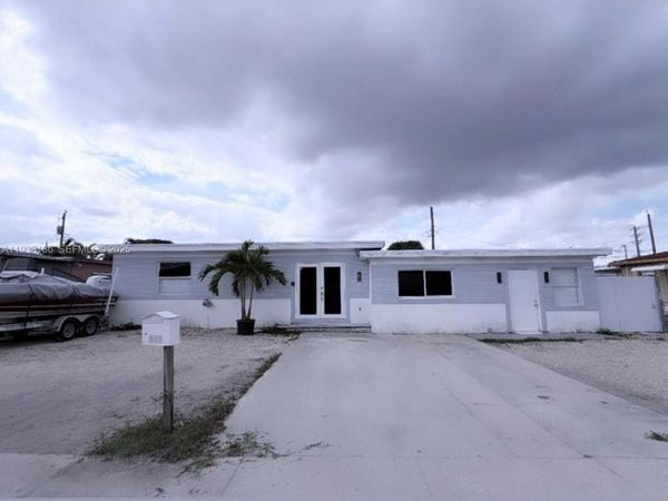 5168 E 8th Ln, Hialeah, FL 33013