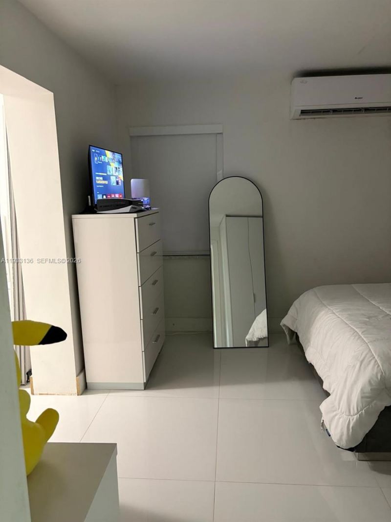 5168 E 8th Ln, Hialeah, FL 33013 Photo