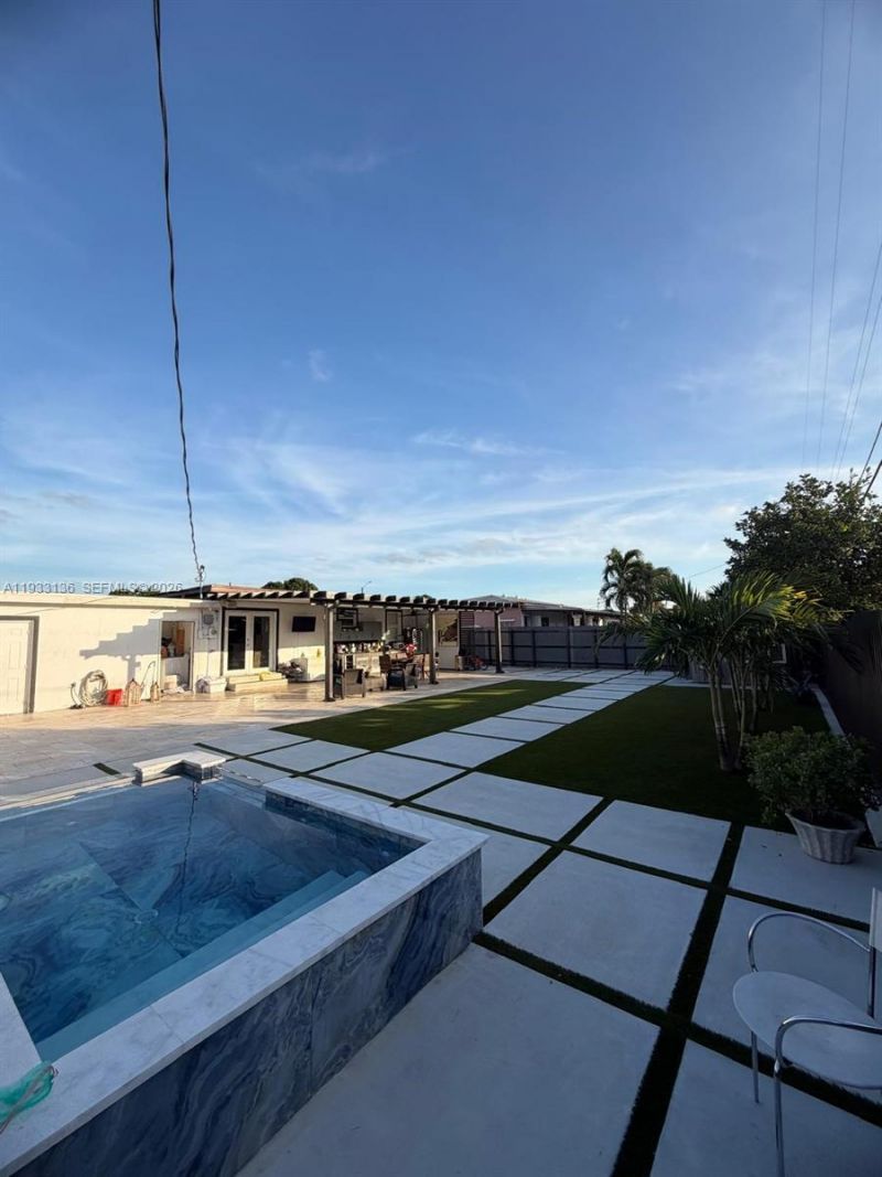 5168 E 8th Ln, Hialeah, FL 33013 Photo