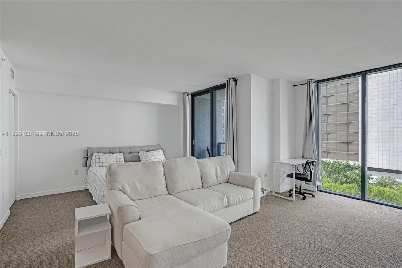 31 SE 6th St , Unit 805, Miami, FL 33131 Photo