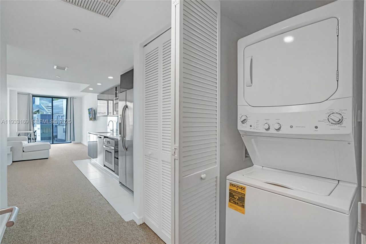 31 SE 6th St , Unit 805, Miami, FL 33131 Photo