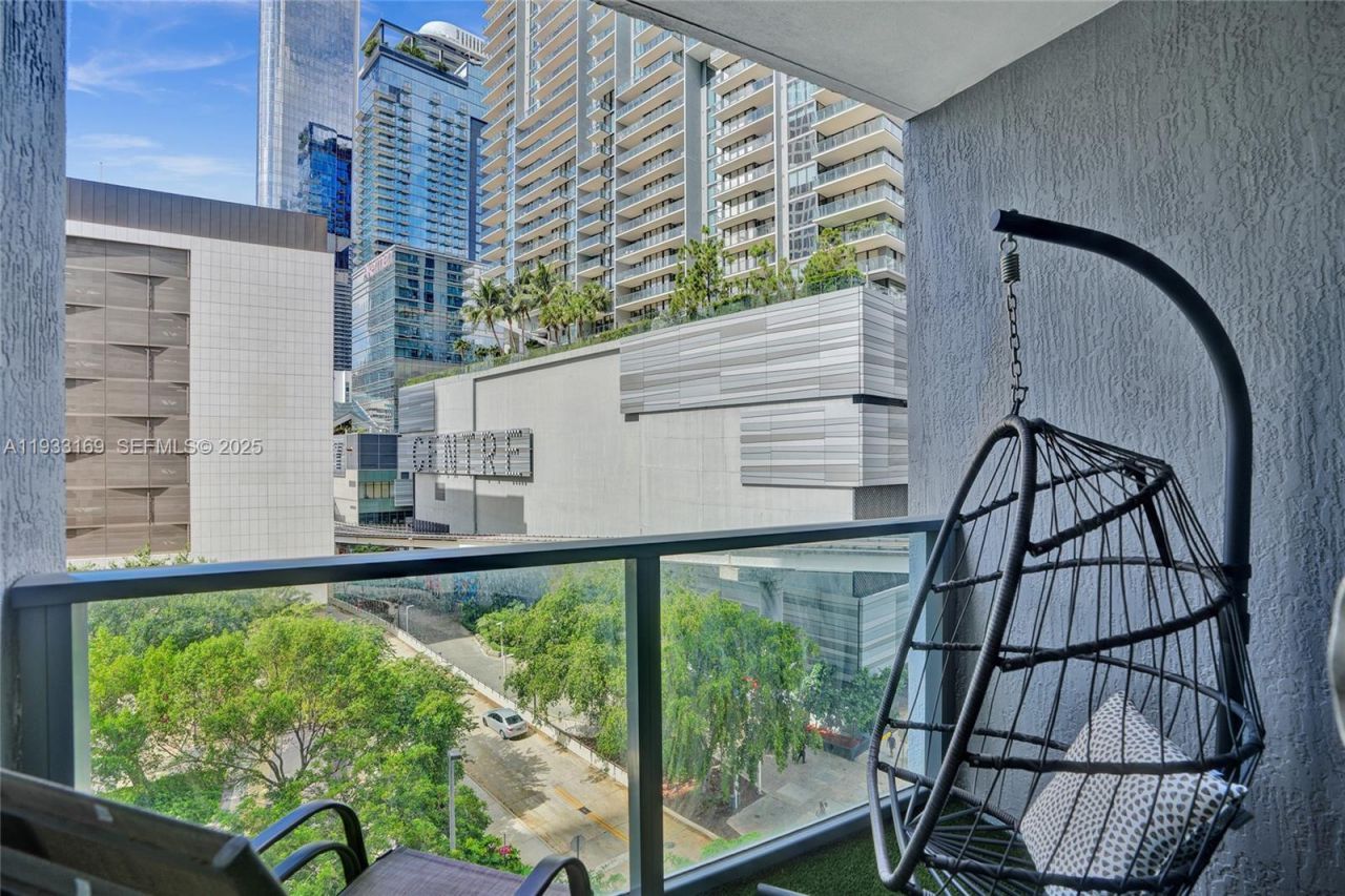 31 SE 6th St , Unit 805, Miami, FL 33131 Photo