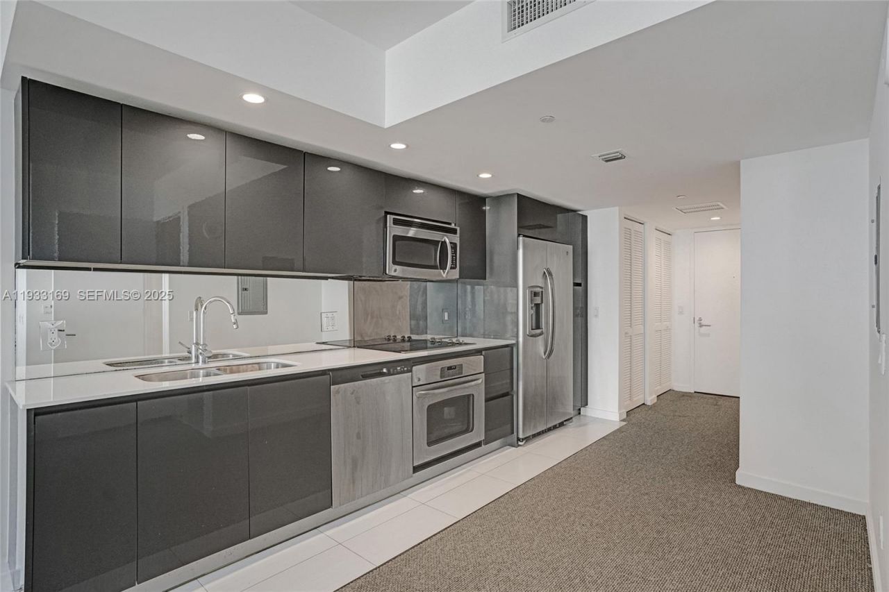 31 SE 6th St , Unit 805, Miami, FL 33131 Photo