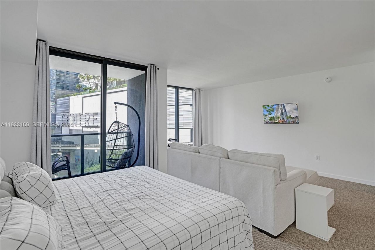 31 SE 6th St , Unit 805, Miami, FL 33131 Photo