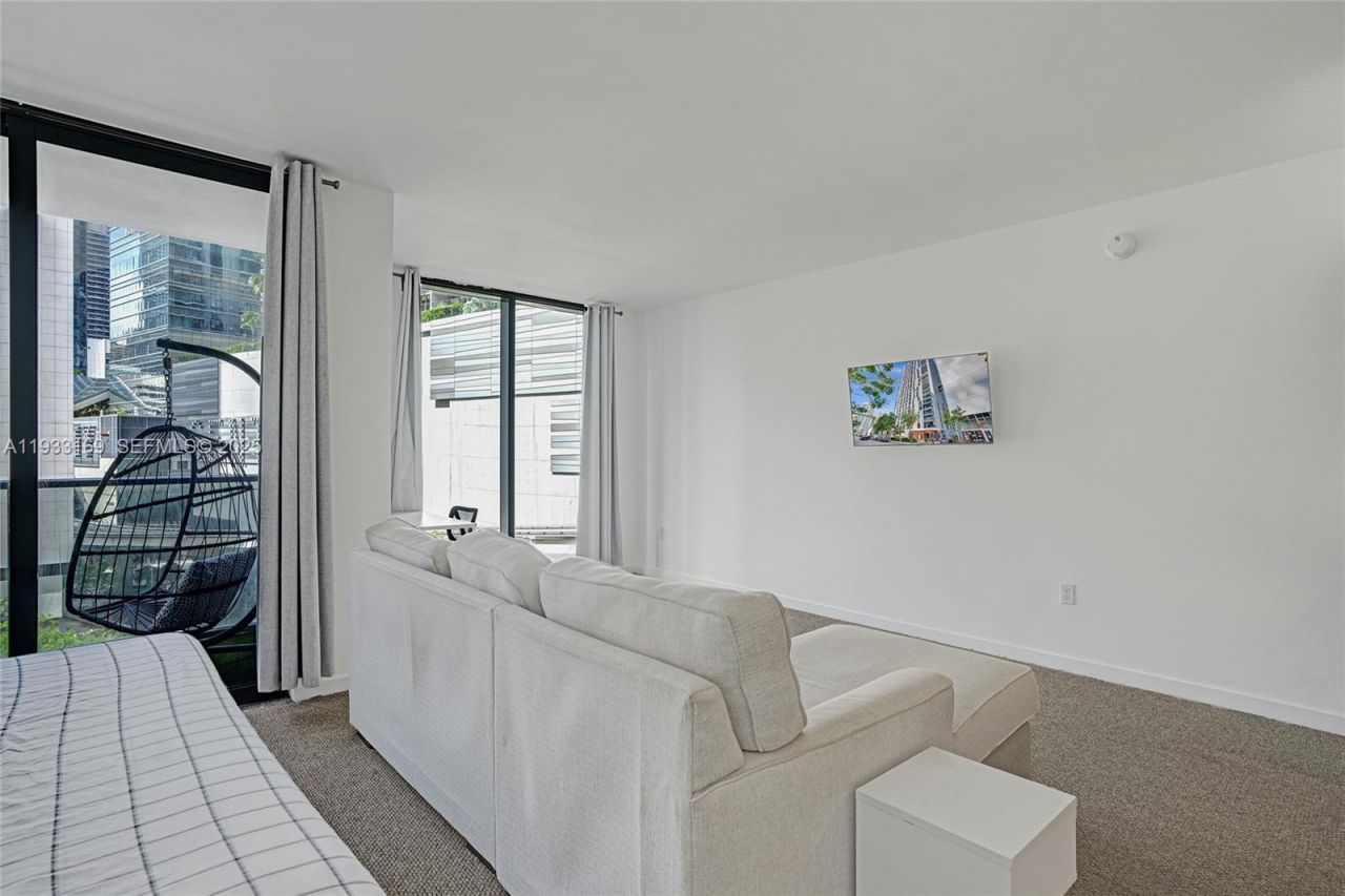 31 SE 6th St , Unit 805, Miami, FL 33131 Photo