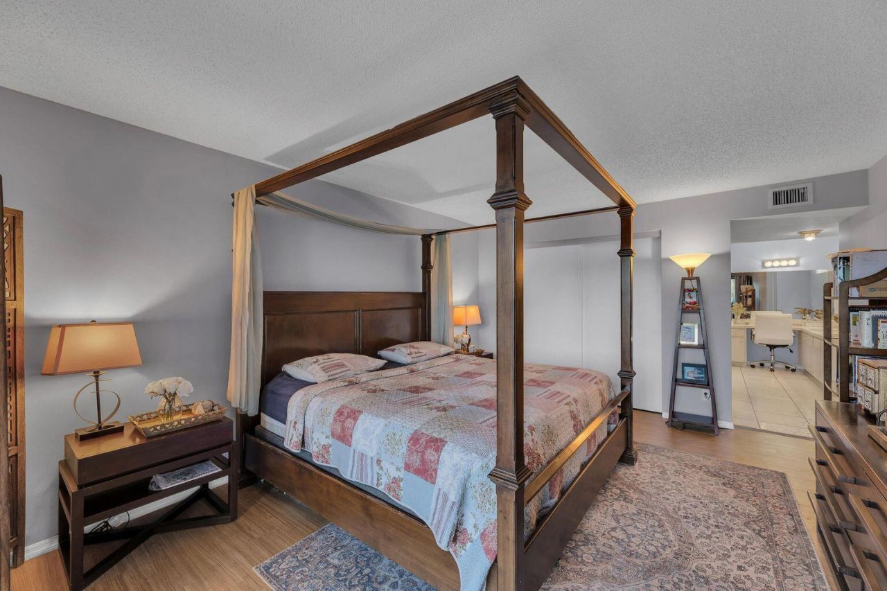 5650 Camino Del Sol, Unit 205, Boca Raton, FL 33433 Photo