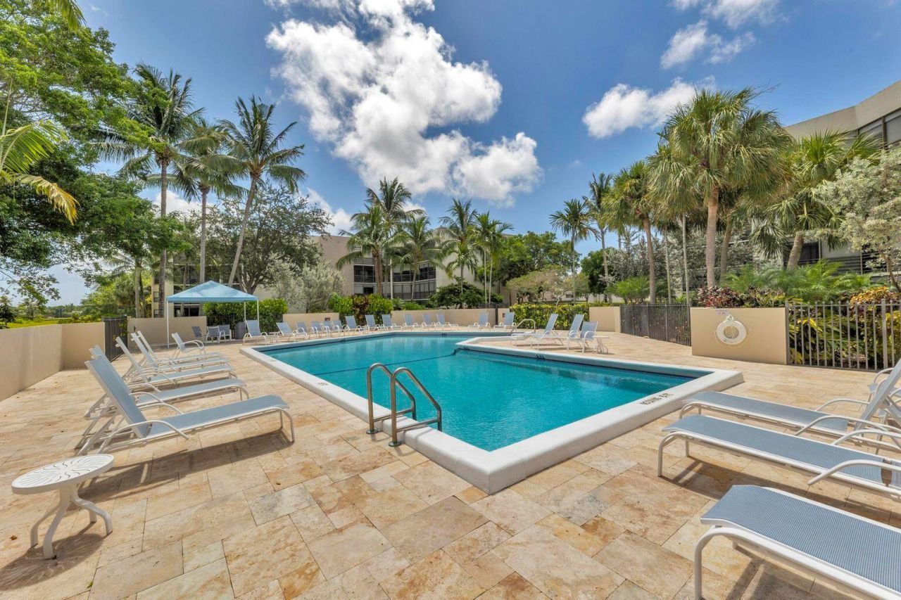 5650 Camino Del Sol, Unit 205, Boca Raton, FL 33433 Photo