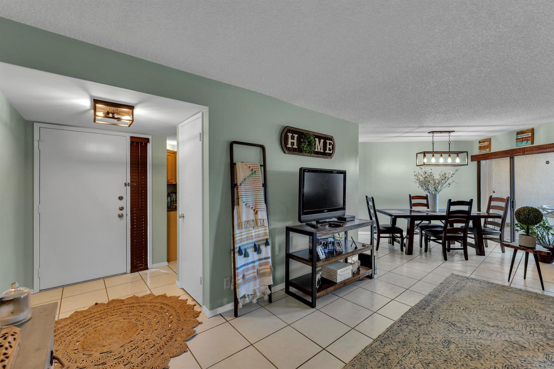 5650 Camino Del Sol, Unit 205, Boca Raton, FL 33433 Photo
