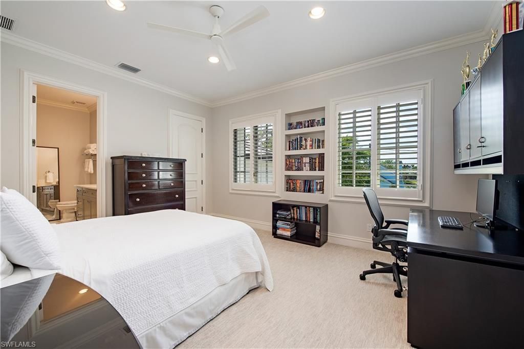Xxx Lantern Ln, Naples, FL 34102 Photo
