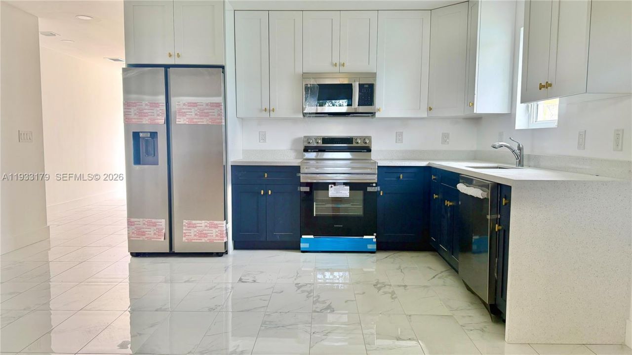 1629 NW 40th St, Miami, FL 33142 Photo