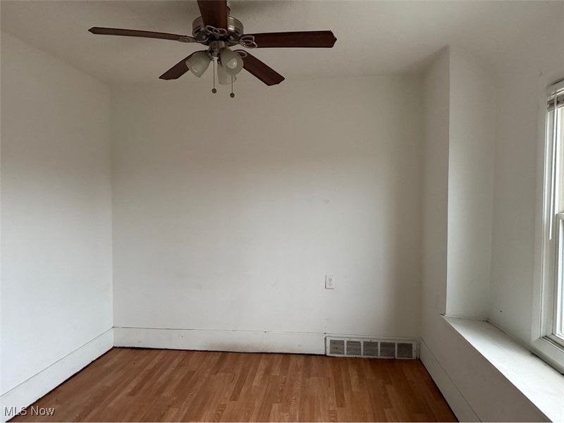 7611 Marble Avenue, Cleveland, OH 44105 Photo 18