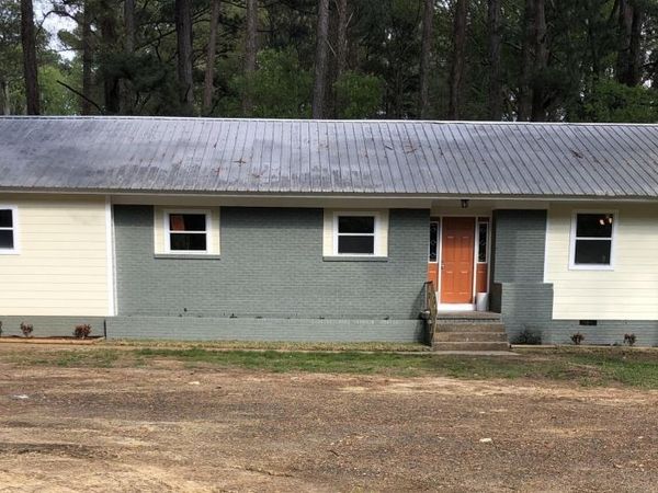 5520 Ridgewood Road, Jackson, MS 39211