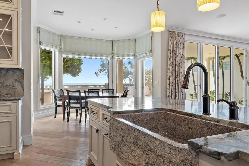 712 Ocean Drive, Juno Beach, FL 33408 Photo