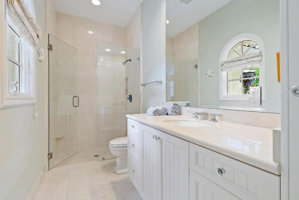 712 Ocean Drive, Juno Beach, FL 33408 Photo