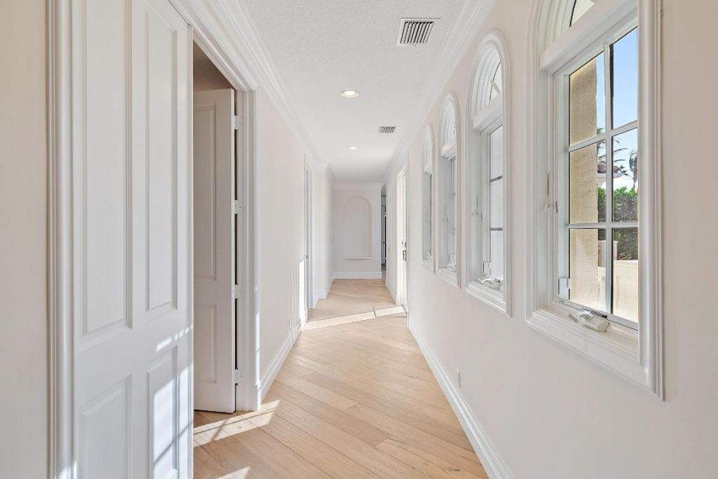 712 Ocean Drive, Juno Beach, FL 33408 Photo