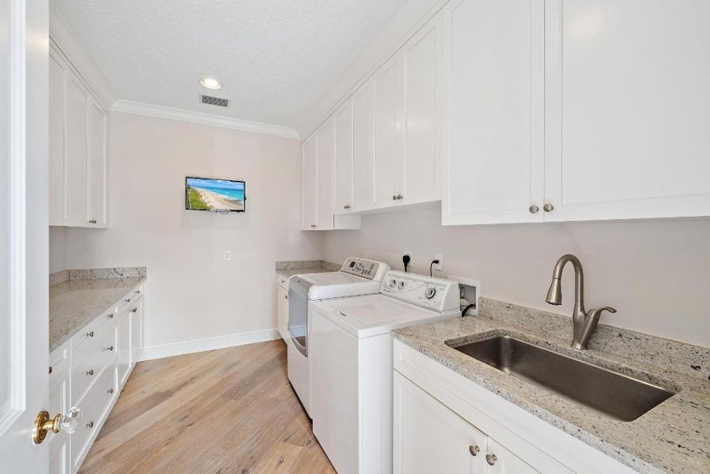 712 Ocean Drive, Juno Beach, FL 33408 Photo