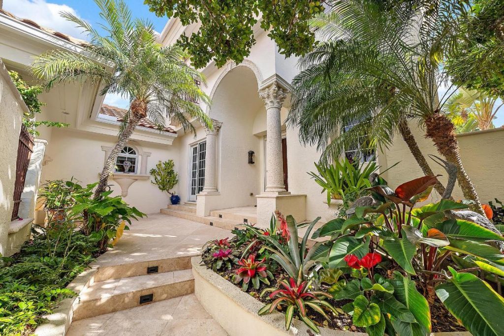 712 Ocean Drive, Juno Beach, FL 33408 Photo