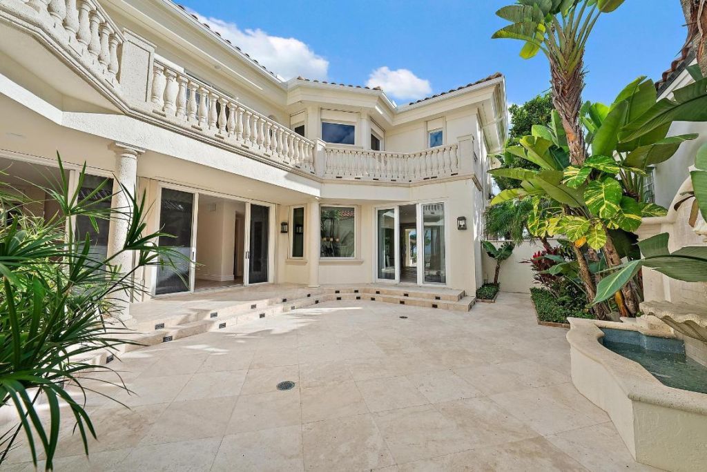 712 Ocean Drive, Juno Beach, FL 33408 Photo