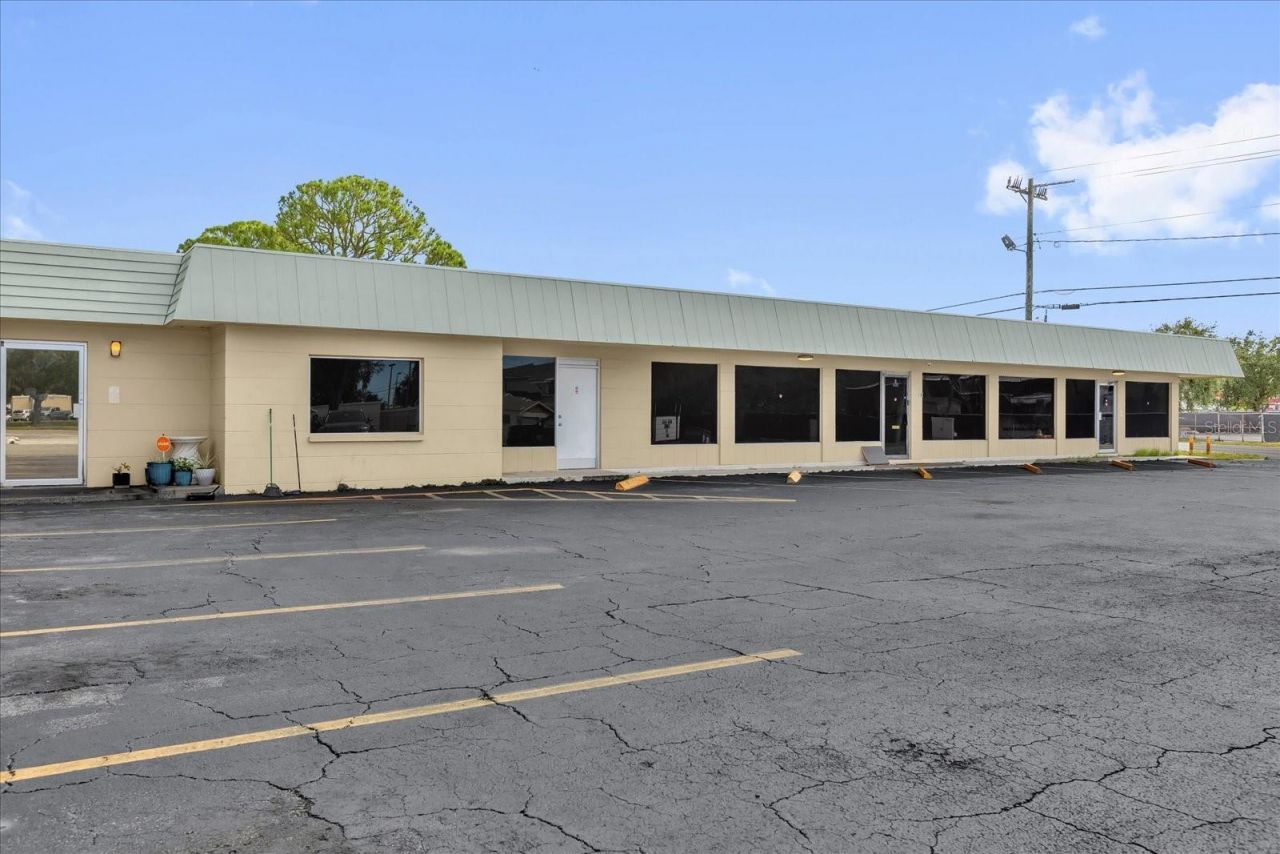 1122 Lake Drive, Unit A-H, Cocoa, FL 32922 Photo