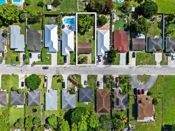 6894 3rd St , Jupiter, FL 33458