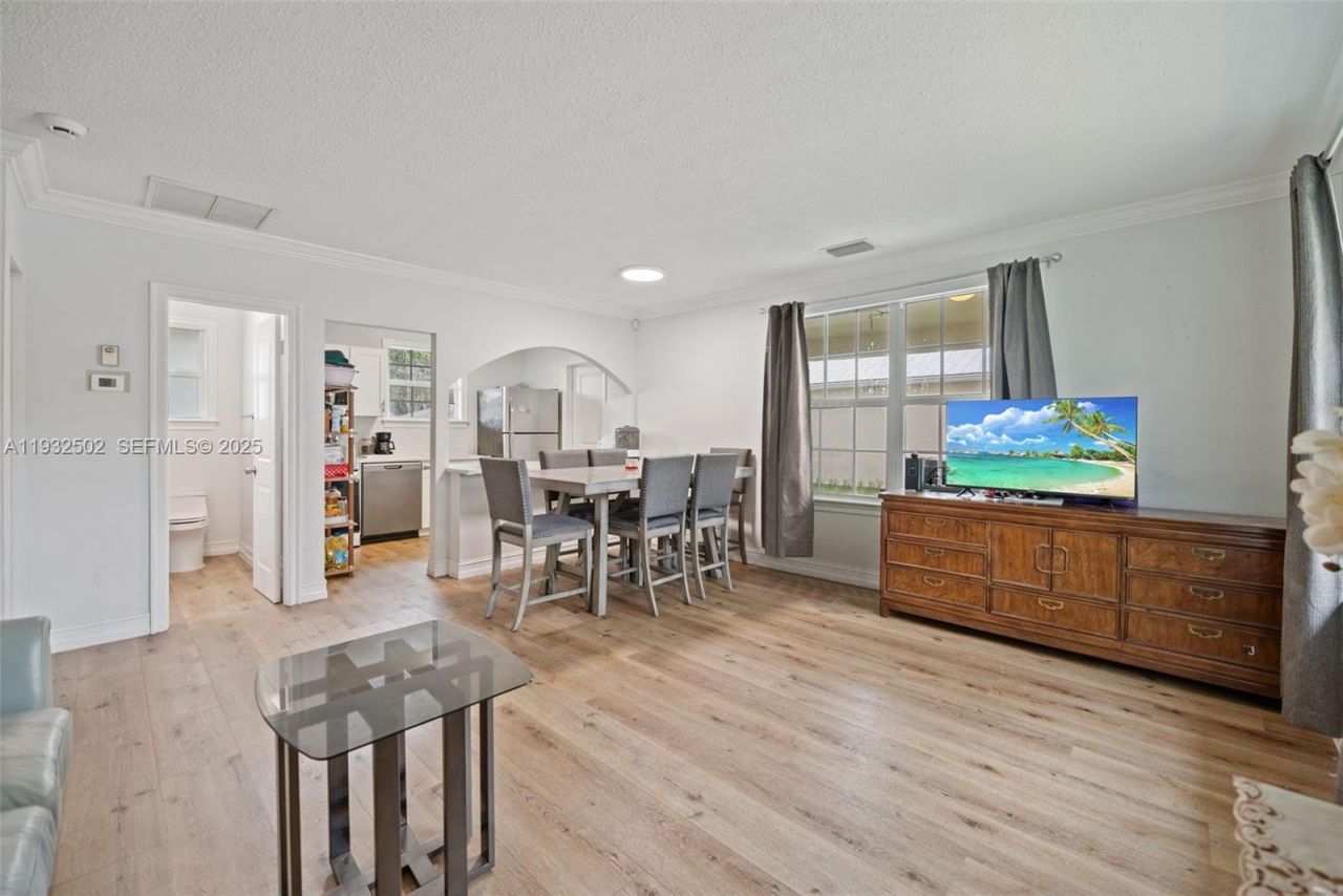 6894 3rd St , Jupiter, FL 33458 Photo