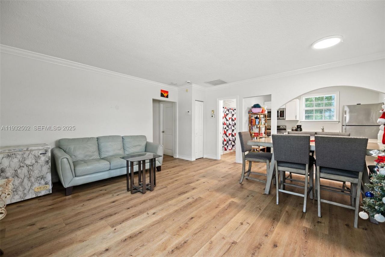 6894 3rd St , Jupiter, FL 33458 Photo